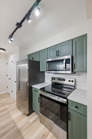 142 Brooke Castle Dr, Hermitage, TN 37076