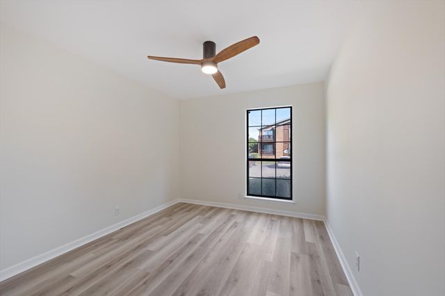 142 Brooke Castle Dr, Hermitage, TN 37076