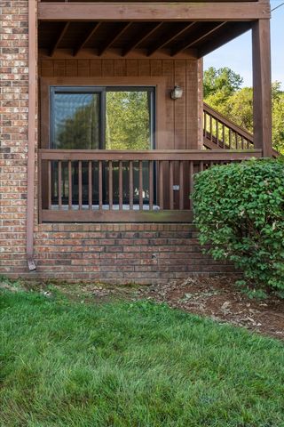 142 Brooke Castle Dr, Hermitage, TN 37076