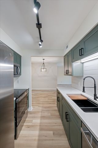 142 Brooke Castle Dr, Hermitage, TN 37076