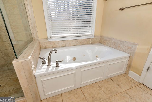 946 Chippewa Oak Drive NE, Dacula, GA 30019