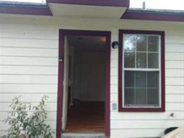1131 W Front Street, Sealy, TX 77474