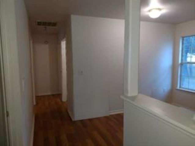 1131 W Front Street, Sealy, TX 77474