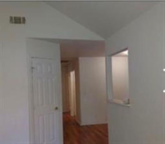 1131 W Front Street, Sealy, TX 77474