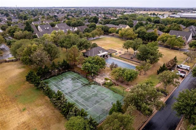 1717 NW 179th Terrace, Edmond, OK 73012