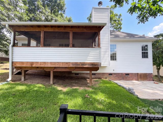 2160 Brantley Creek Drive, Kannapolis, NC 28083