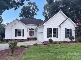 2160 Brantley Creek Drive, Kannapolis, NC 28083