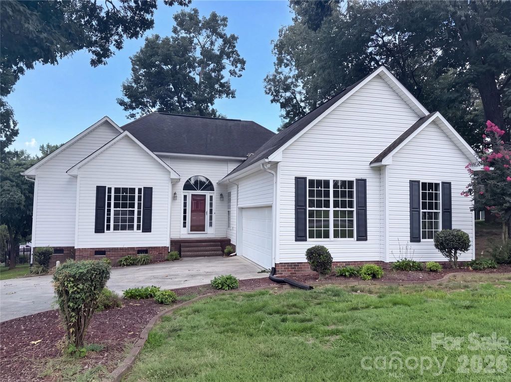 2160 Brantley Creek Drive, Kannapolis, NC 28083