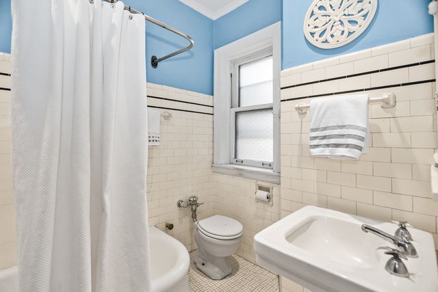 439 Ridge Avenue 2, Evanston, IL 60202