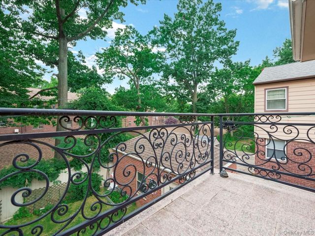 24560 61st Avenue, Little Neck, NY 11362