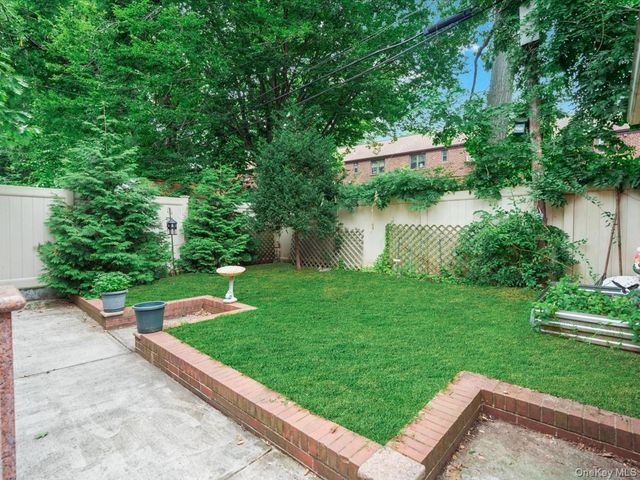 24560 61st Avenue, Little Neck, NY 11362