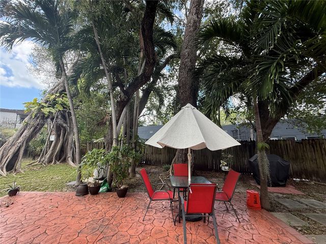 426 NE 77th St Rd 4, Miami, FL 33138