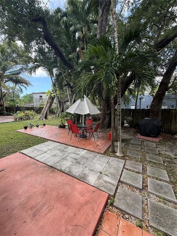 426 NE 77th St Rd 4, Miami, FL 33138
