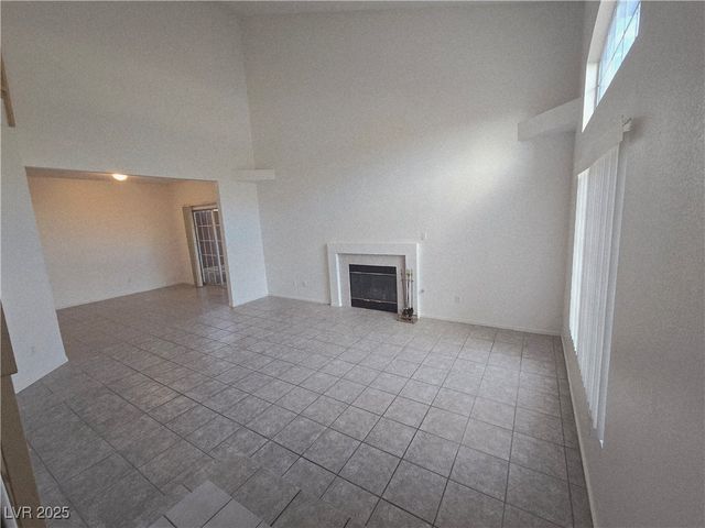 693 Ambling Gait Avenue, Henderson, NV 89015