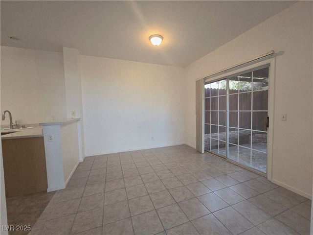 693 Ambling Gait Avenue, Henderson, NV 89015