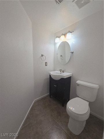 693 Ambling Gait Avenue, Henderson, NV 89015