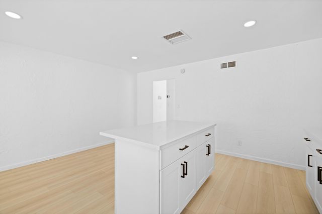 3501 W Ave K-13, Lancaster, CA 93536