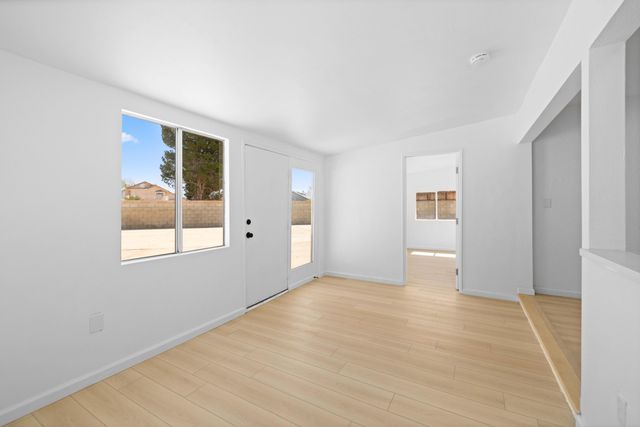 3501 W Ave K-13, Lancaster, CA 93536