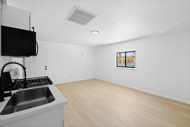 3501 W Ave K-13, Lancaster, CA 93536