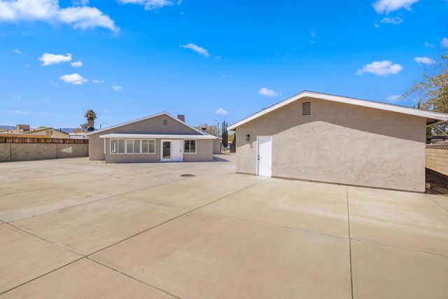 3501 W Ave K-13, Lancaster, CA 93536