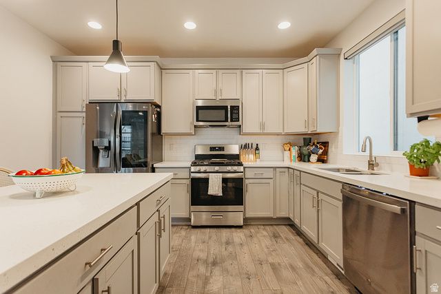 2420 N ALESUND WAY, Lehi, UT 84043