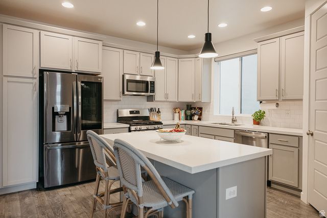 2420 N ALESUND WAY, Lehi, UT 84043