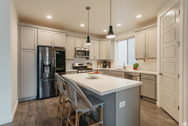 2420 N ALESUND WAY, Lehi, UT 84043