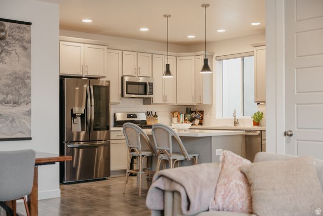 2420 N ALESUND WAY, Lehi, UT 84043