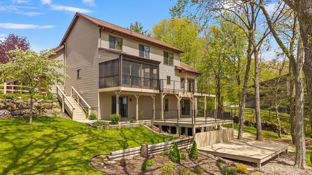 W10725 Wildwood Way, Poynette, WI 53955