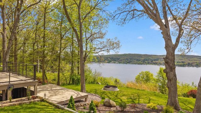 W10725 Wildwood Way, Poynette, WI 53955