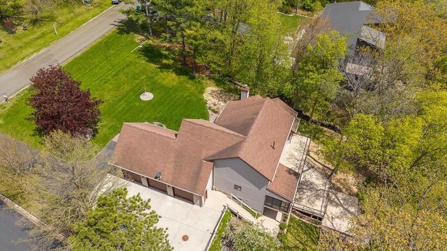 W10725 Wildwood Way, Poynette, WI 53955