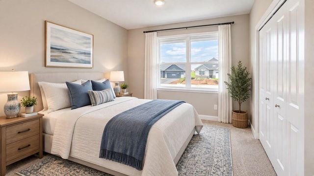 2147 Bluff Heights Drive, Shakopee, MN 55379