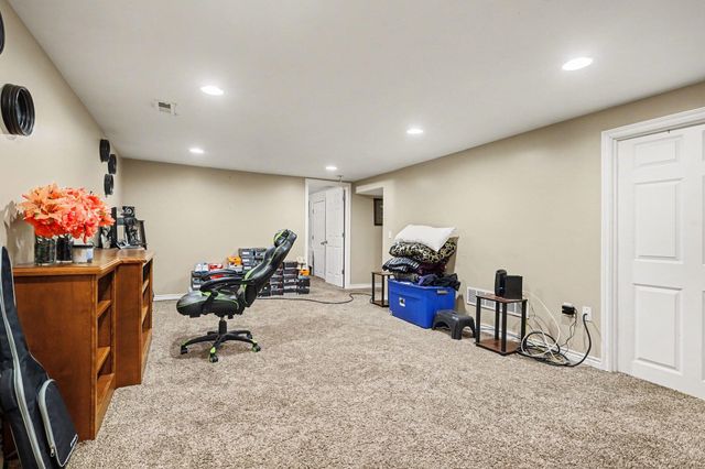 4507 Beechmount Avenue, Portage City, MI 49024