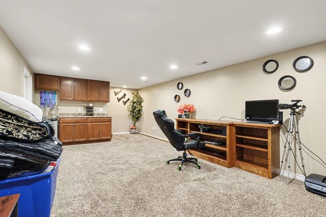 4507 Beechmount Avenue, Portage City, MI 49024