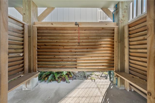 1018 S Station St, Port Aransas, TX 78373