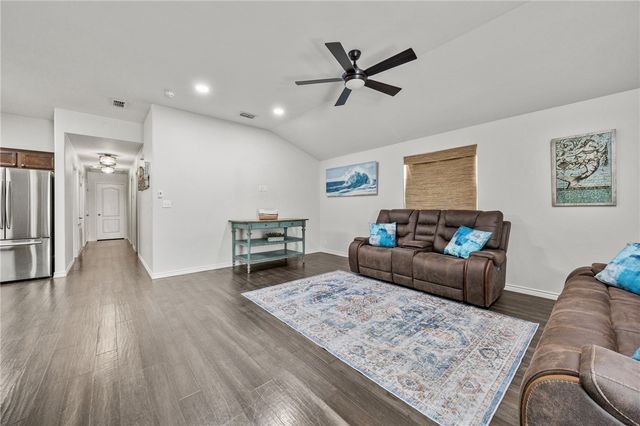 1018 S Station St, Port Aransas, TX 78373