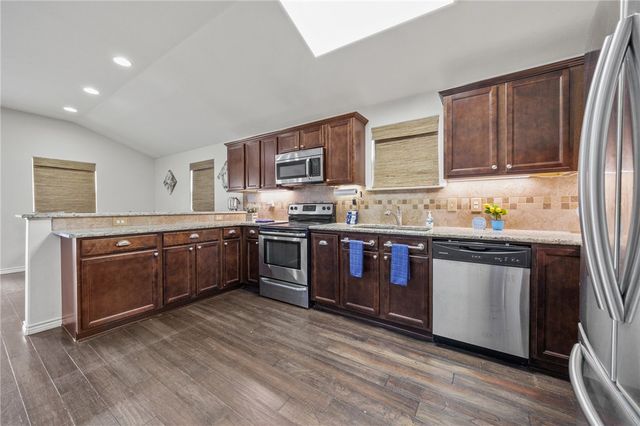 1018 S Station St, Port Aransas, TX 78373