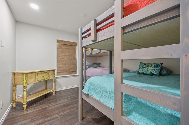 1018 S Station St, Port Aransas, TX 78373