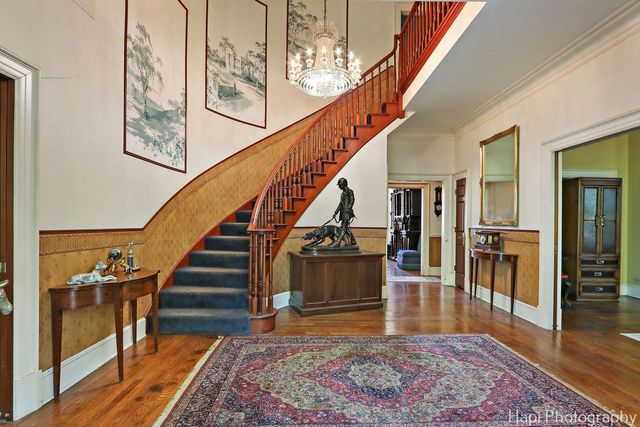 23 W County Line Road, Barrington Hills, IL 60010