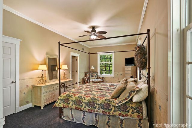 23 W County Line Road, Barrington Hills, IL 60010