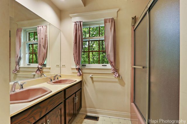 23 W County Line Road, Barrington Hills, IL 60010