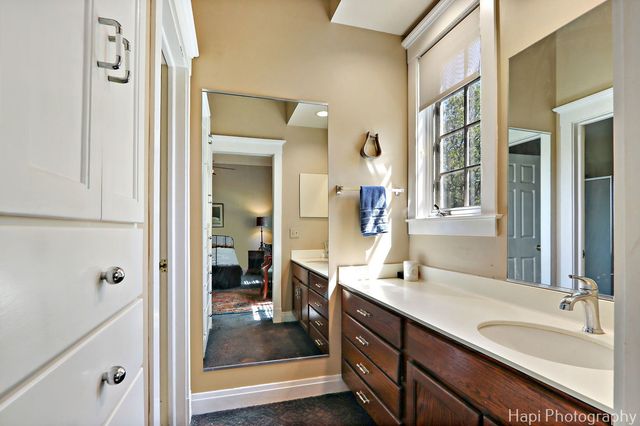 23 W County Line Road, Barrington Hills, IL 60010