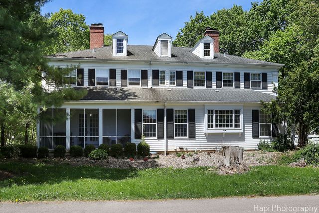 23 W County Line Road, Barrington Hills, IL 60010