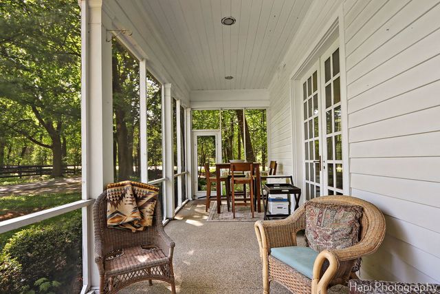 23 W County Line Road, Barrington Hills, IL 60010