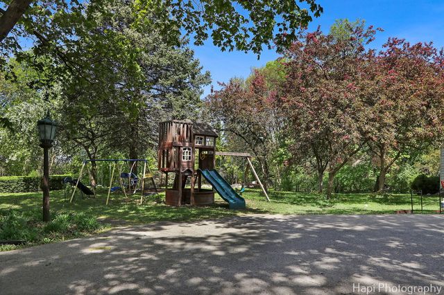 23 W County Line Road, Barrington Hills, IL 60010