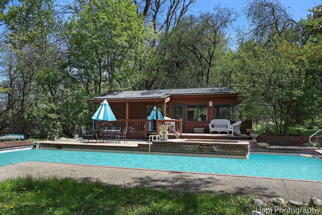 23 W County Line Road, Barrington Hills, IL 60010