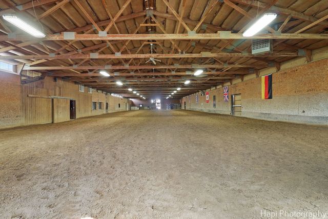 23 W County Line Road, Barrington Hills, IL 60010