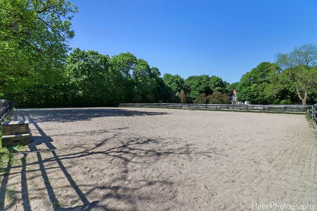 23 W County Line Road, Barrington Hills, IL 60010