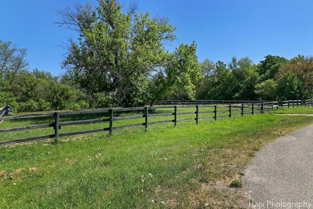 23 W County Line Road, Barrington Hills, IL 60010