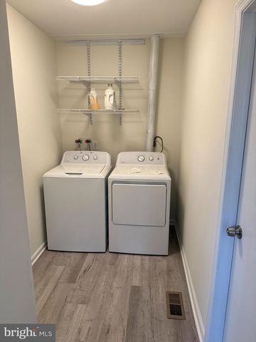 130 HOLLY AVE, Berlin, NJ 08009